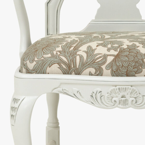 Talonpoikaisrokokoo käsinojallinen tuoli Chrysanthemum toile.
